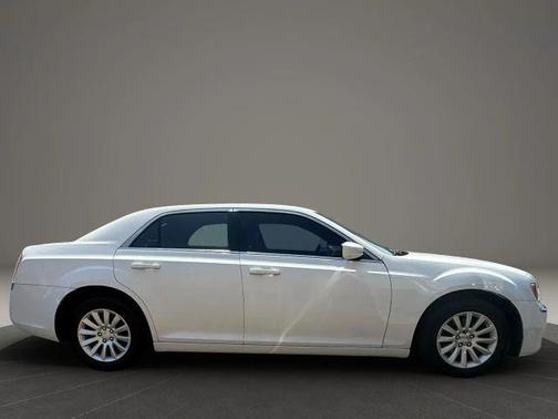 2014 Chrysler 300 Base