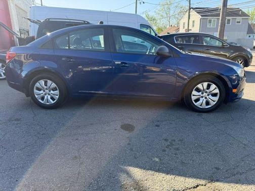 2013 Chevrolet Cruze LS
