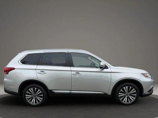 2020 Mitsubishi Outlander SEL