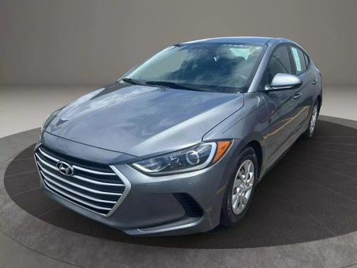 2018 Hyundai ELANTRA SE
