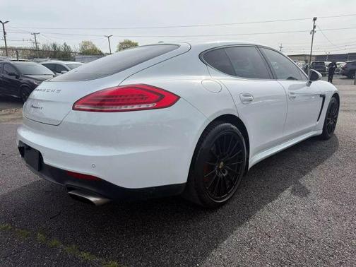 2014 Porsche Panamera 4