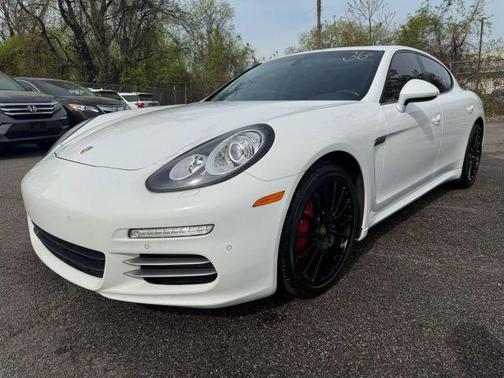 2014 Porsche Panamera 4