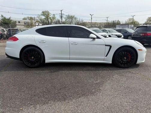 2014 Porsche Panamera 4