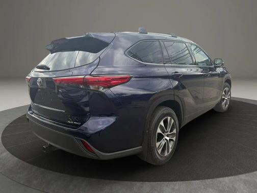 Blue 2020 Toyota Highlander XLE