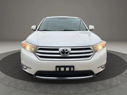 2012 Toyota Highlander SE