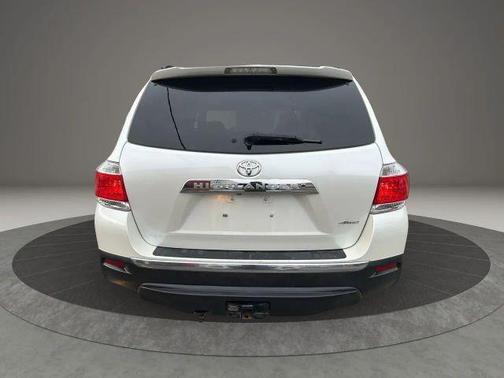 2012 Toyota Highlander SE