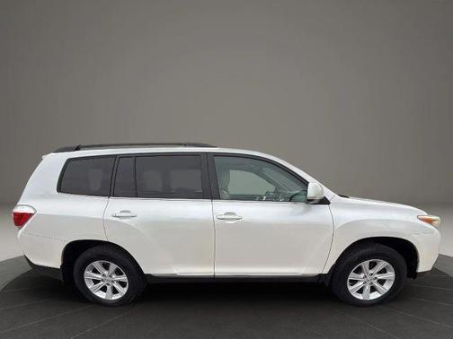2012 Toyota Highlander SE
