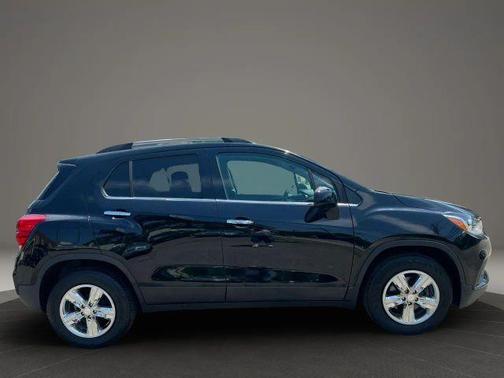 Black 2018 Chevrolet Trax LT