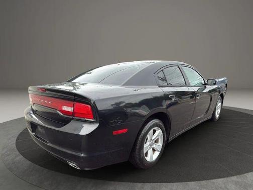 2013 Dodge Charger SE