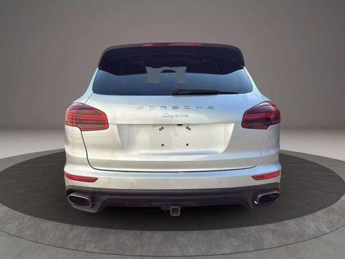 2016 Porsche Cayenne Base