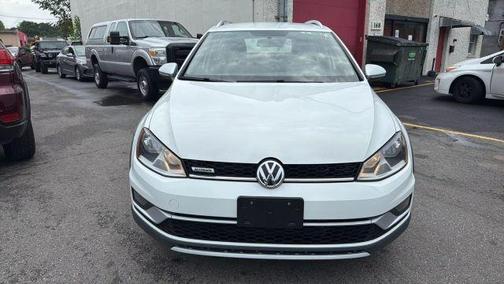 2017 Volkswagen Golf Alltrack TSI S