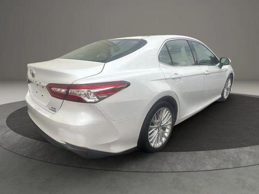 2018 Toyota Camry Hybrid XLE