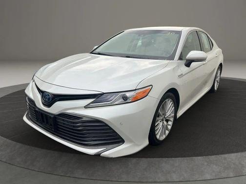 2018 Toyota Camry Hybrid XLE