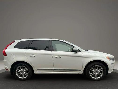 2015 Volvo XC60 T5 Platinum