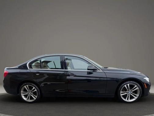 2017 BMW 330 i xDrive