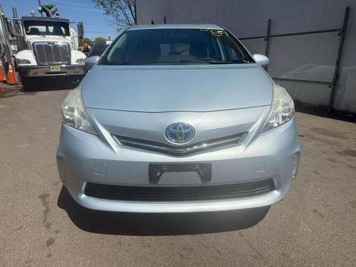 2014 Toyota Prius v Two