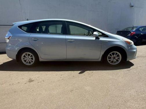 2014 Toyota Prius v Two