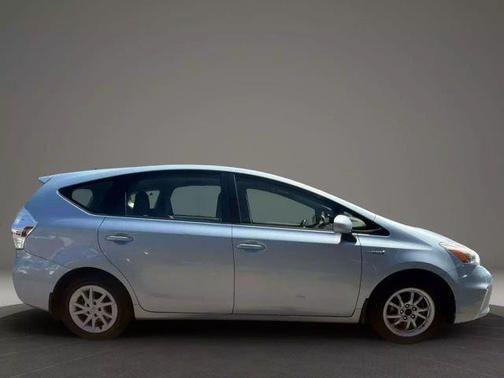 2014 Toyota Prius v Two