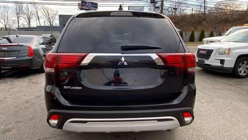 2020 Mitsubishi Outlander ES
