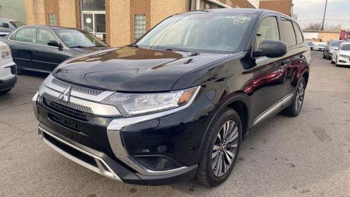 2020 Mitsubishi Outlander ES
