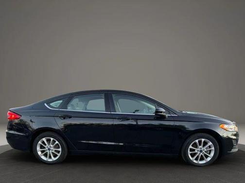 2020 Ford Fusion Hybrid SE