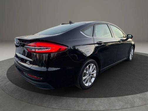 2020 Ford Fusion Hybrid SE