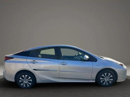 2019 Toyota Prius LE
