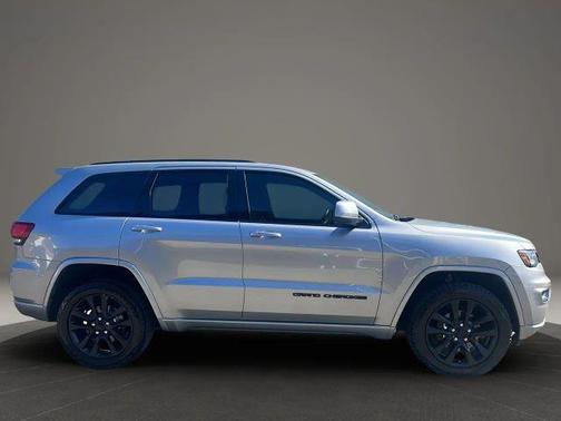 2017 Jeep Grand Cherokee Altitude
