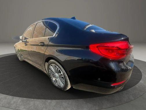 Black 2019 BMW 530 i xDrive