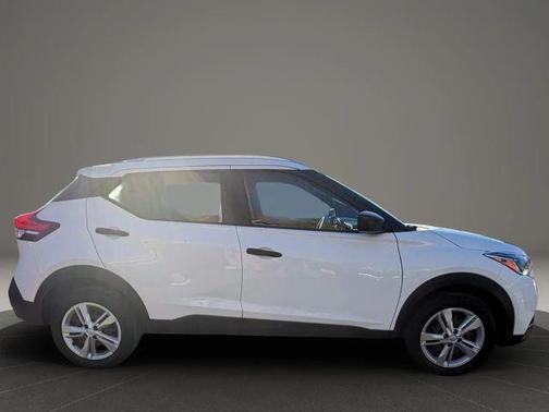 2019 Nissan Kicks S