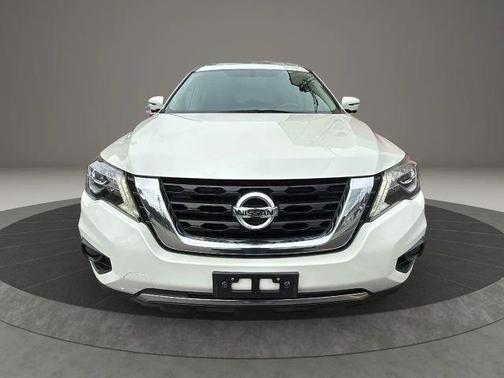 2017 Nissan Pathfinder Platinum
