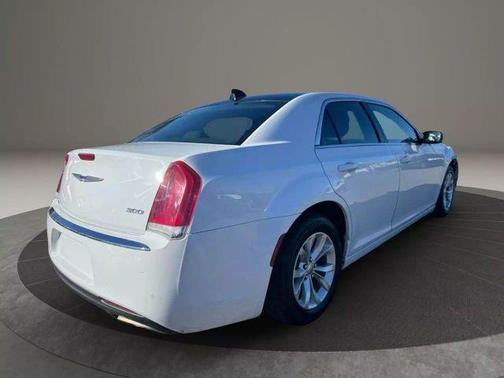 2019 Chrysler 300 Touring