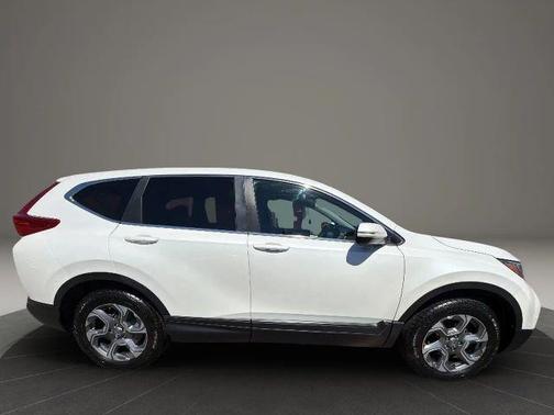 White 2018 Honda CR-V EX