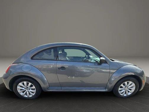 2014 Volkswagen Beetle Auto 1.8T Entry
