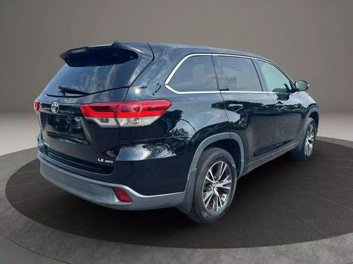 2017 Toyota Highlander LE Plus