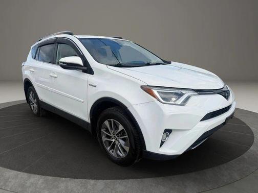 2018 Toyota RAV4 Hybrid XLE