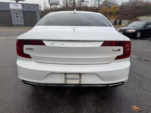 2020 Volvo S90 T6 R-Design