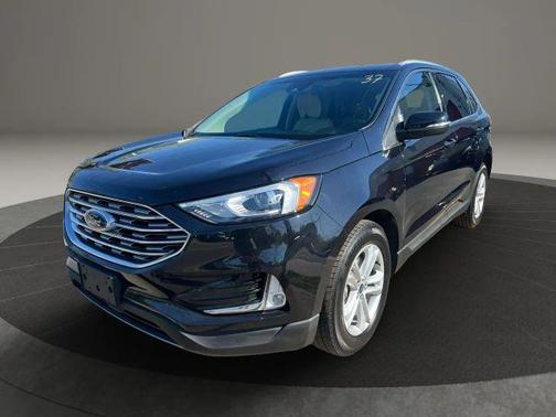 Black 2020 Ford Edge SEL