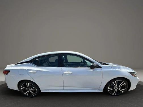 Aspen White 2021 Nissan Sentra SR