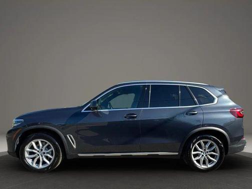 Gray 2021 BMW X5 xDrive40i
