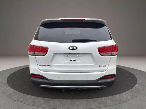 2018 Kia Sorento EX
