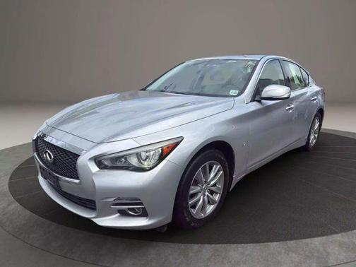 2015 INFINITI Q50 Premium