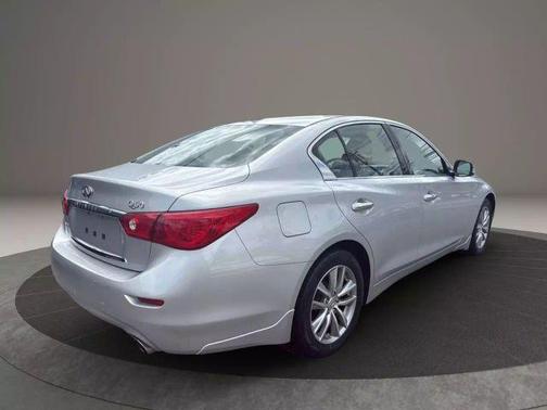 2015 INFINITI Q50 Premium