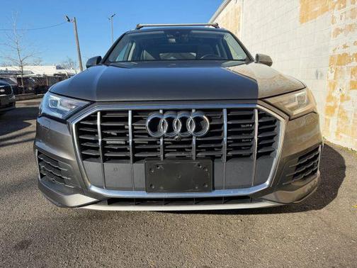 2021 Audi Q7 55 Premium Plus