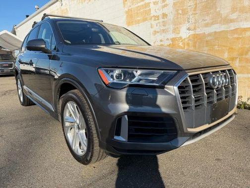 2021 Audi Q7 55 Premium Plus