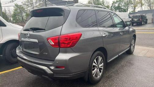 2019 Nissan Pathfinder S