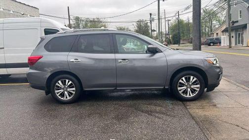 2019 Nissan Pathfinder S