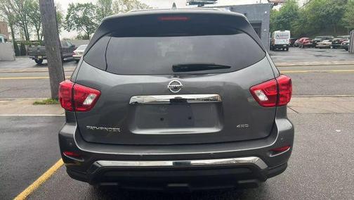 2019 Nissan Pathfinder S