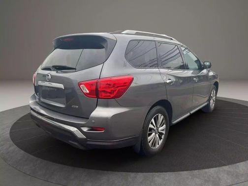 2019 Nissan Pathfinder S