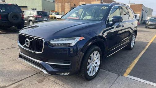 2016 Volvo XC90 T6 Momentum